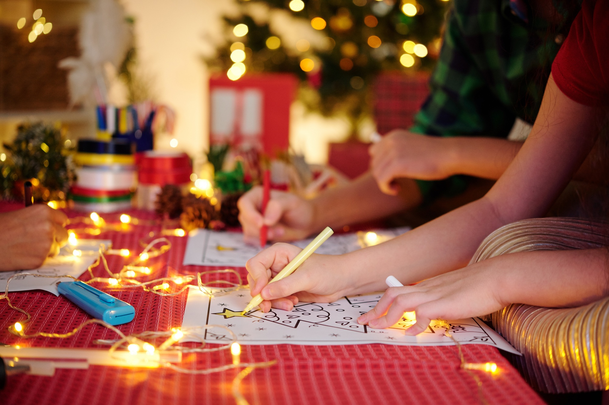Kids coloring Christmas pictures